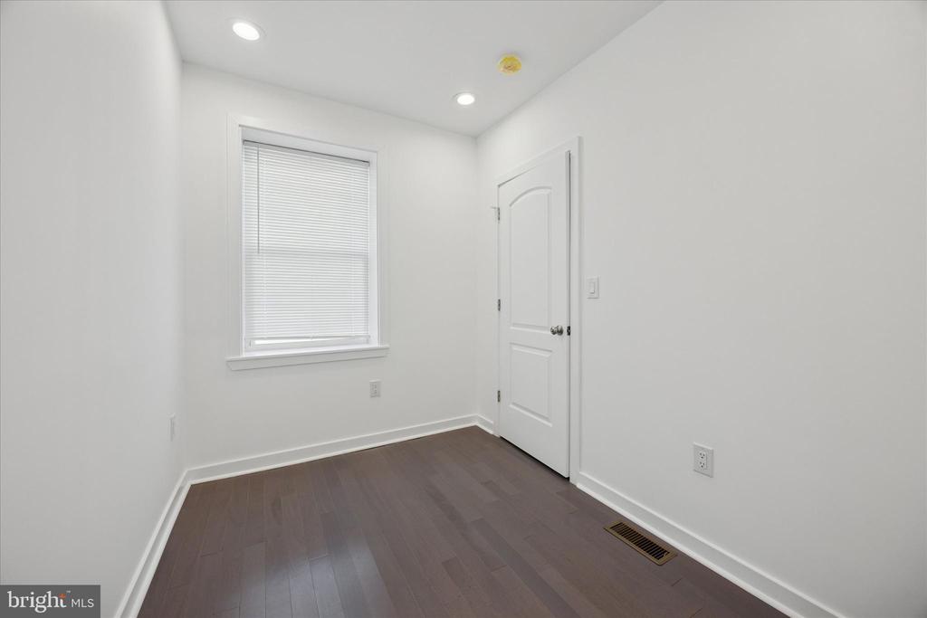 1406 S 28TH STREET