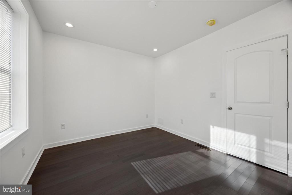 1406 S 28TH STREET
