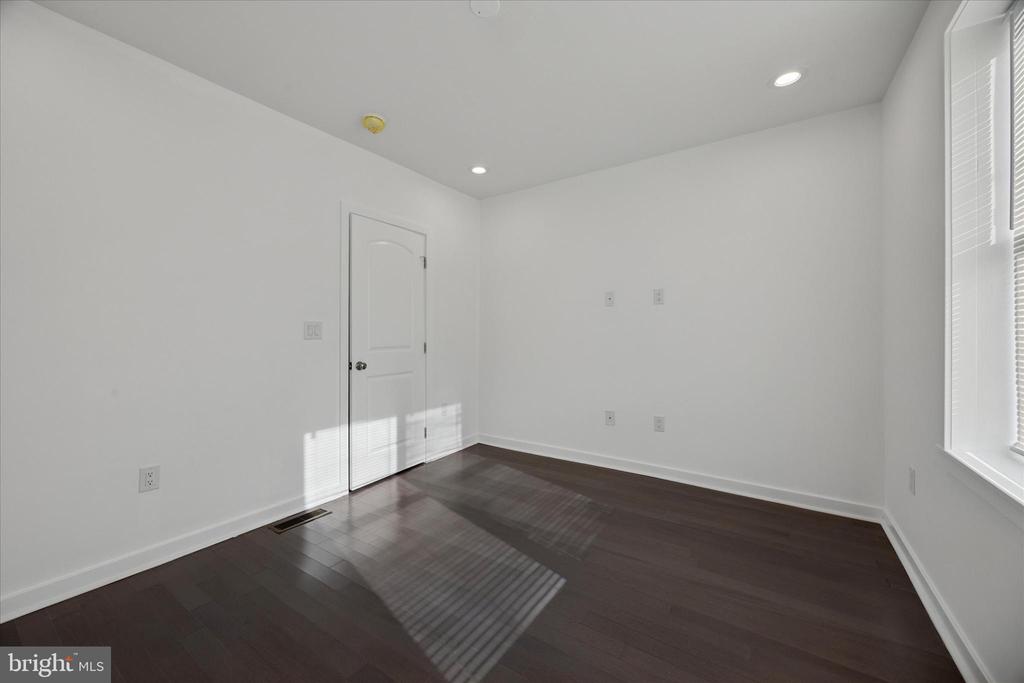 1406 S 28TH STREET