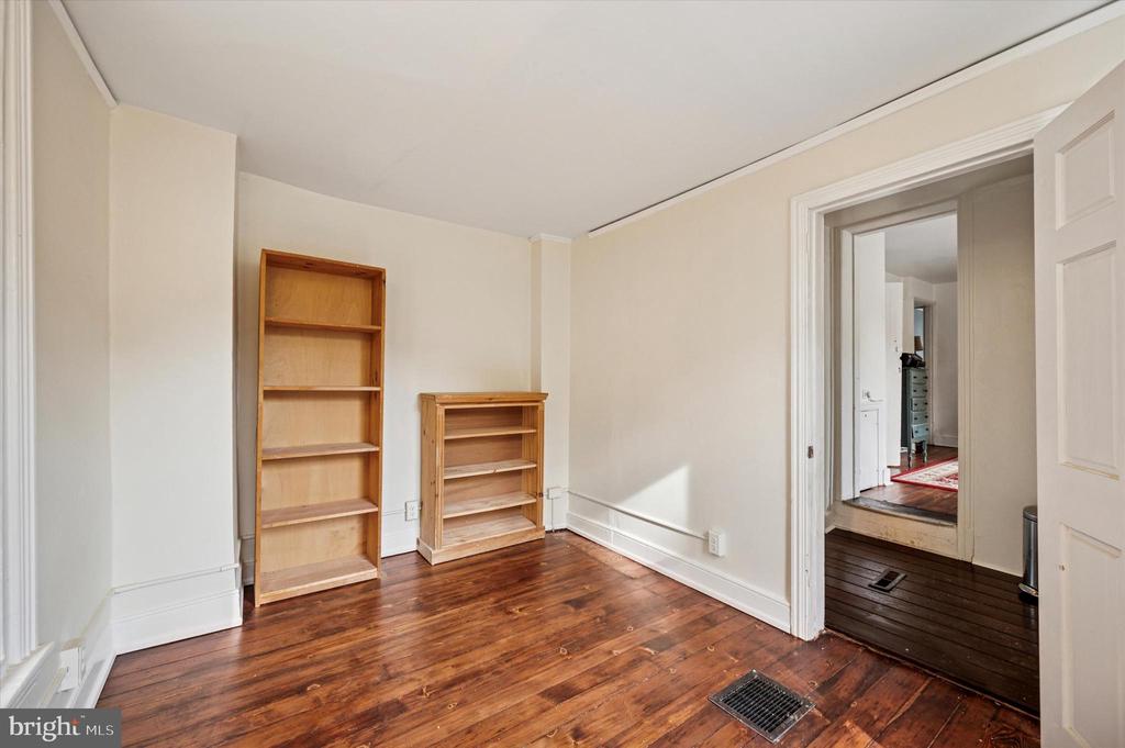 125 W PENN STREET