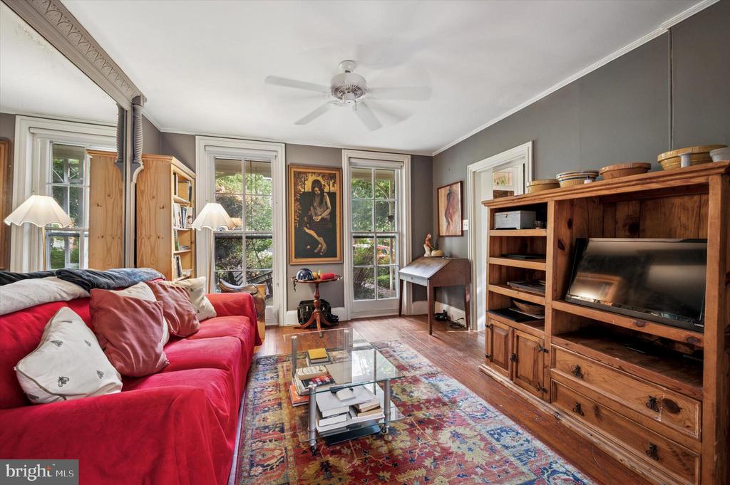 125 W PENN STREET
