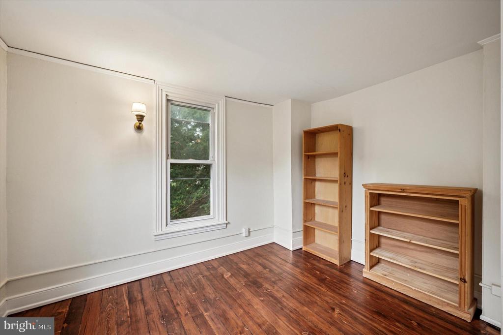 125 W PENN STREET