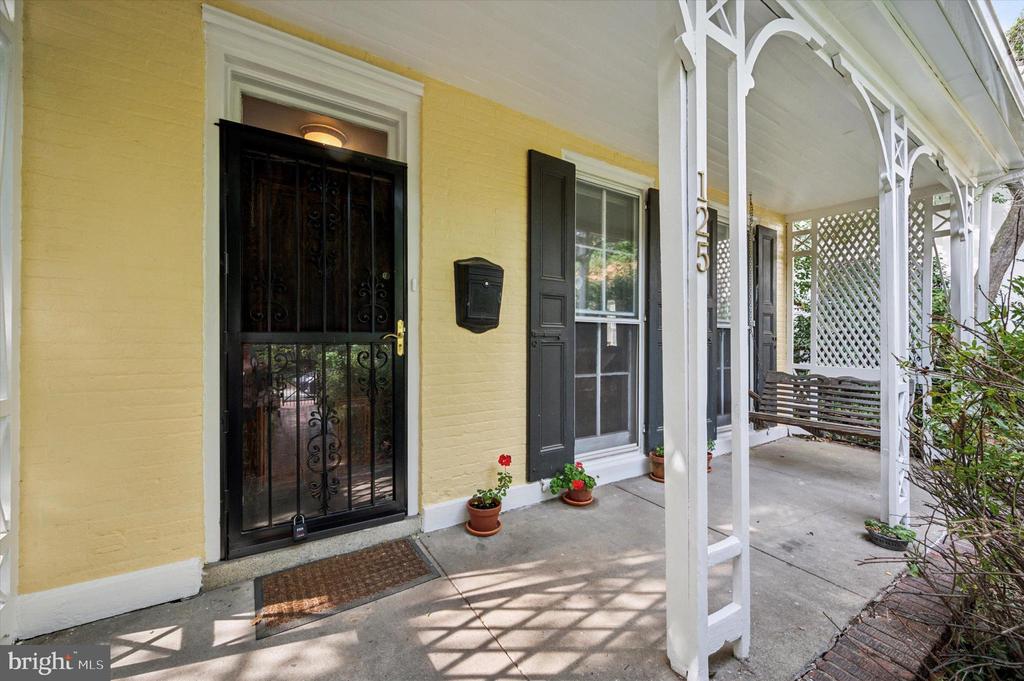 125 W PENN STREET