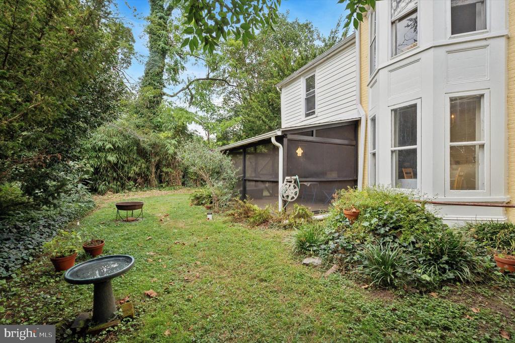 125 W PENN STREET