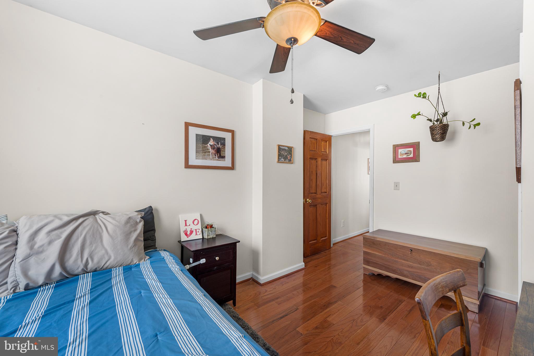 2605 E WESTMORELAND STREET