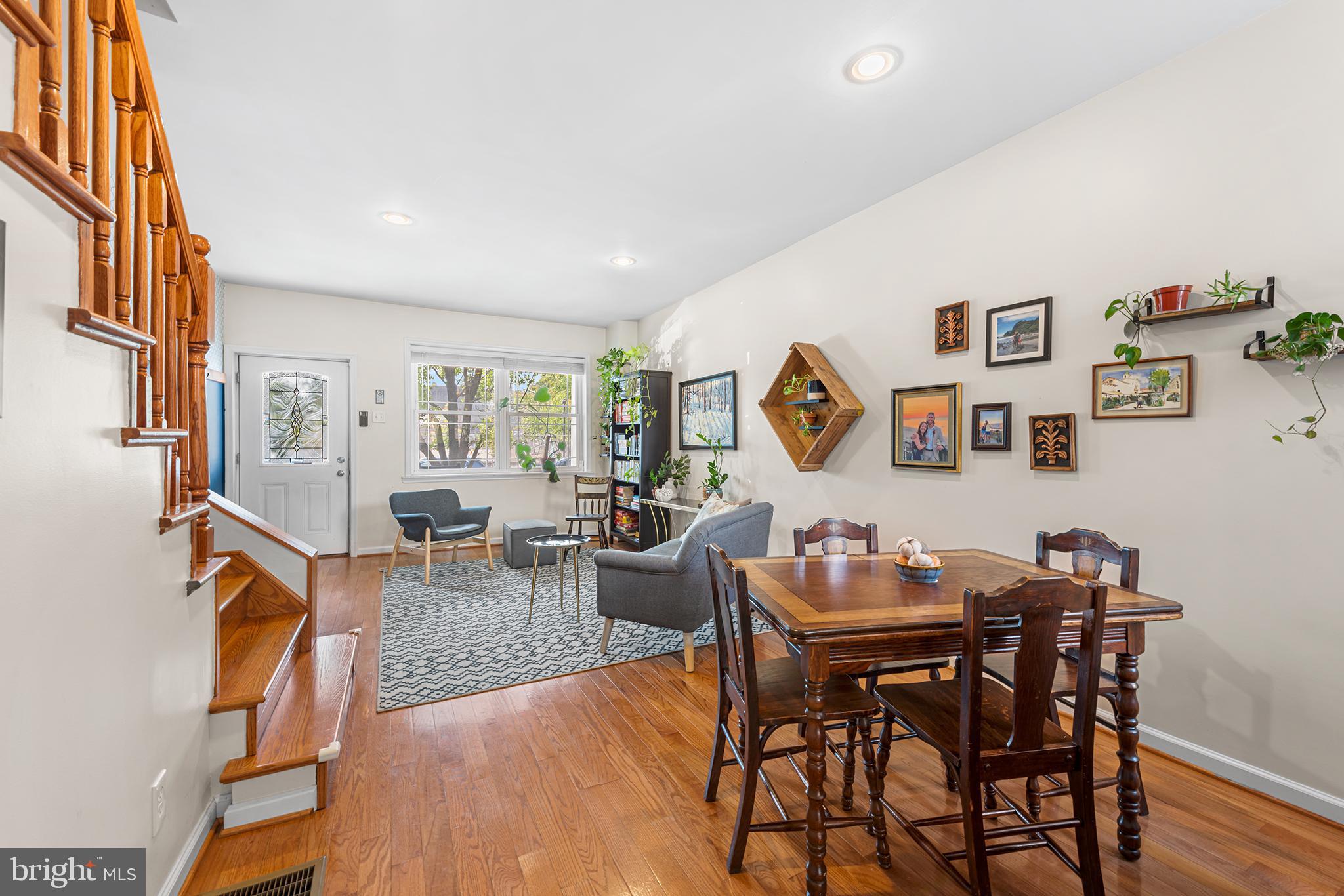 2605 E WESTMORELAND STREET