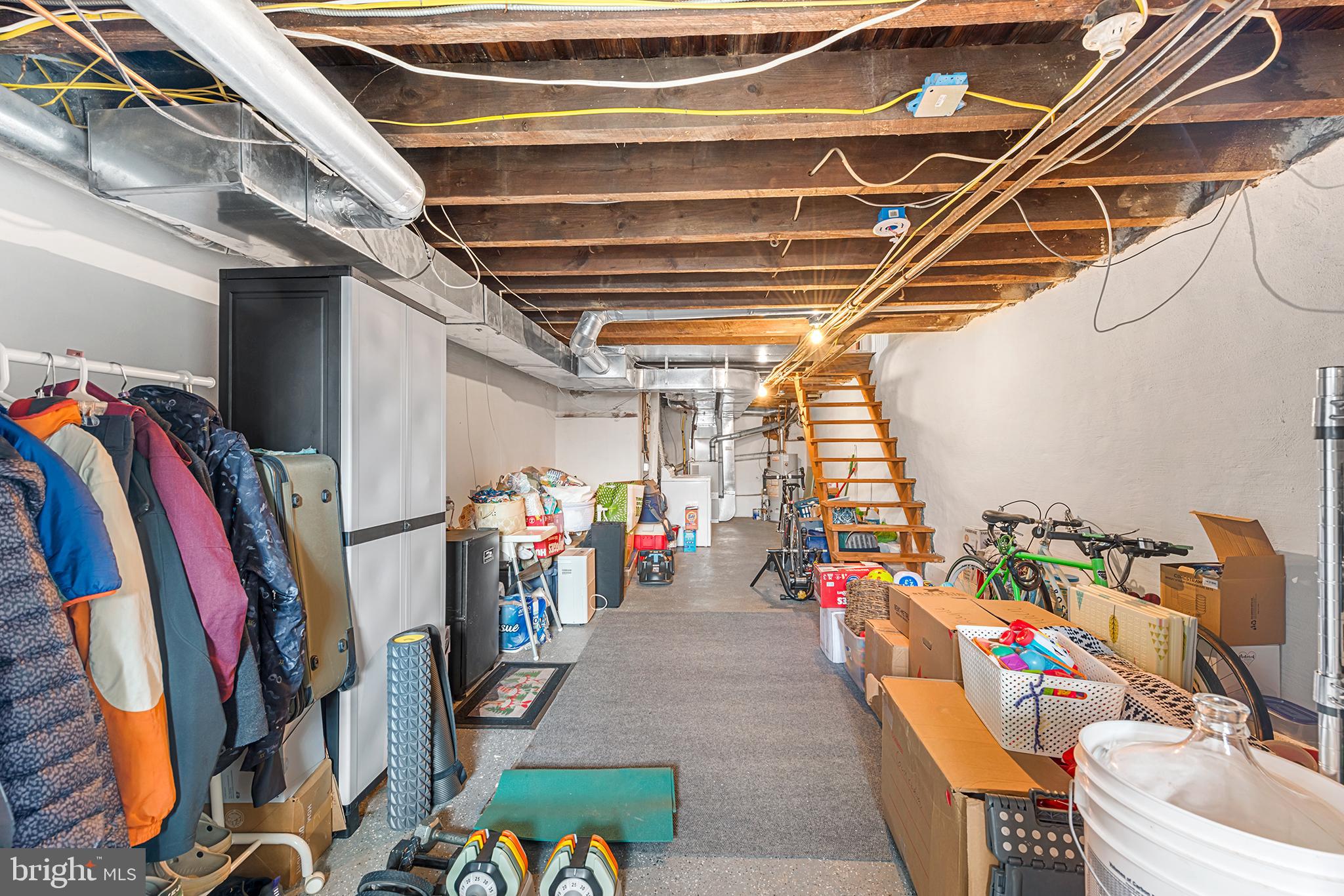 2605 E WESTMORELAND STREET