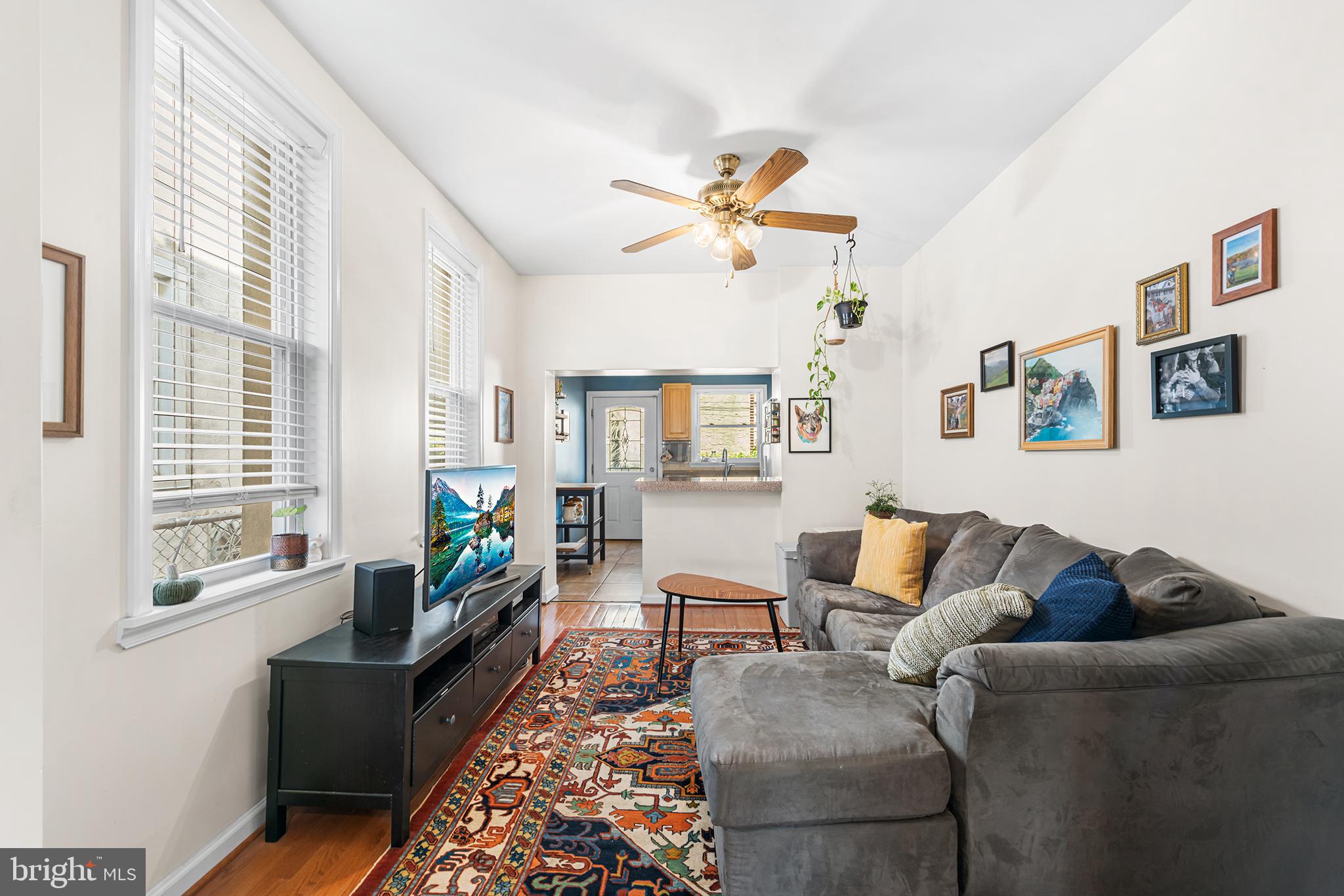 2605 E WESTMORELAND STREET