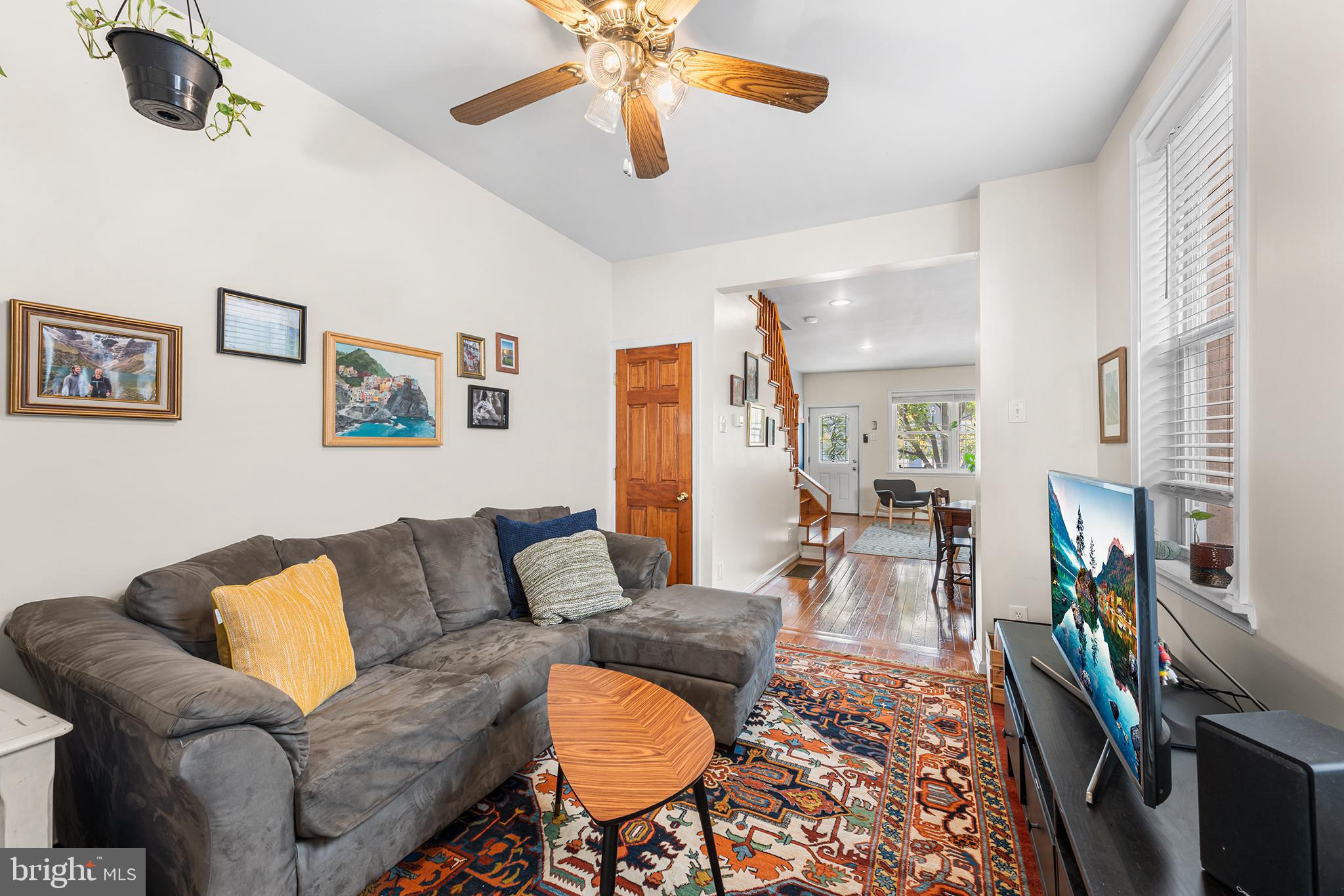 2605 E WESTMORELAND STREET