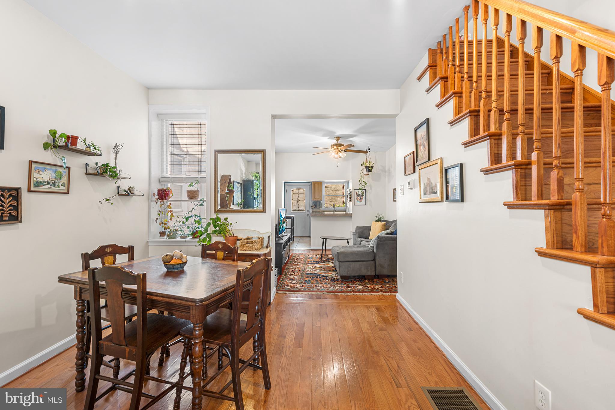 2605 E WESTMORELAND STREET