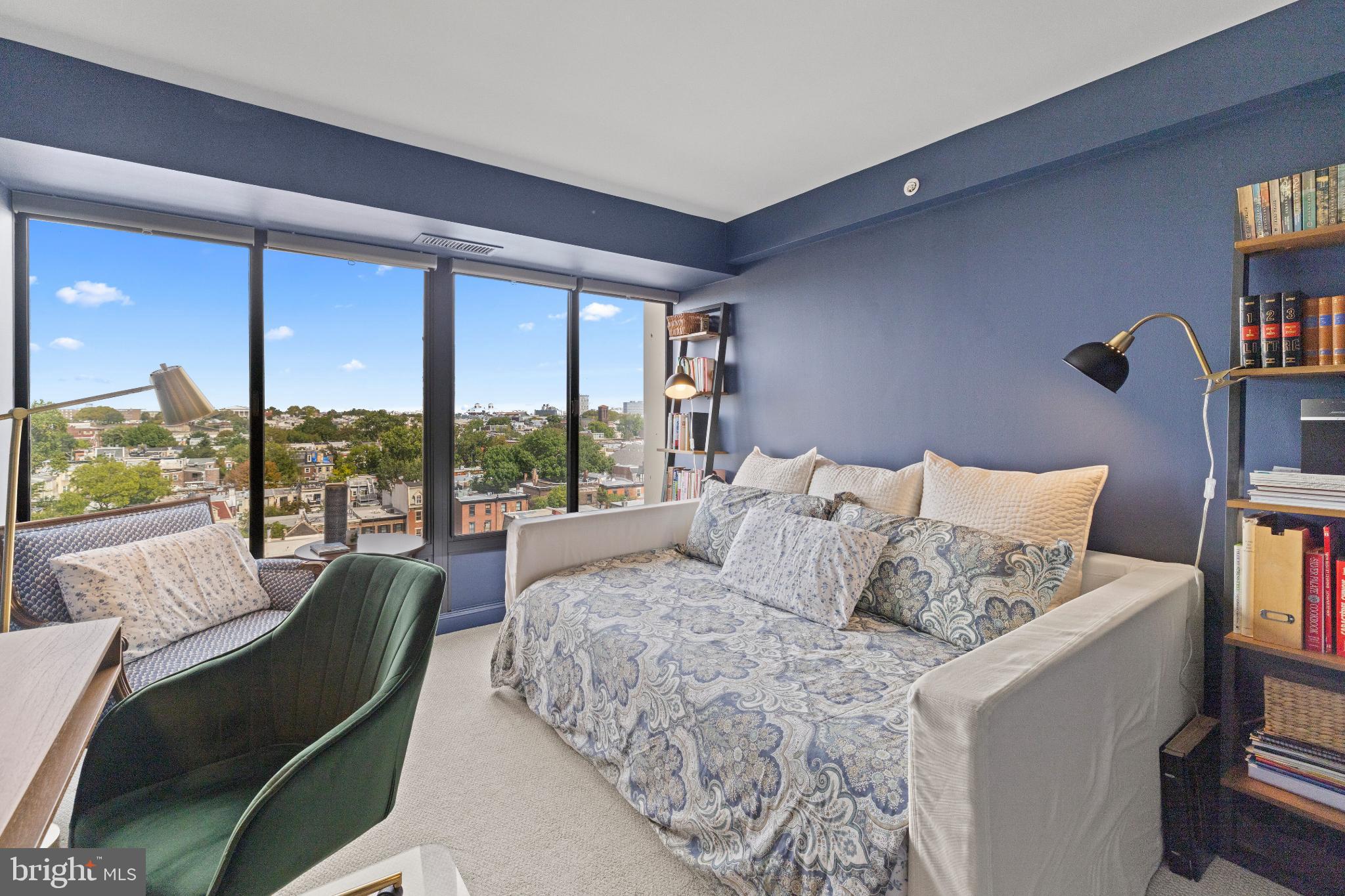 2001 HAMILTON STREET 1119