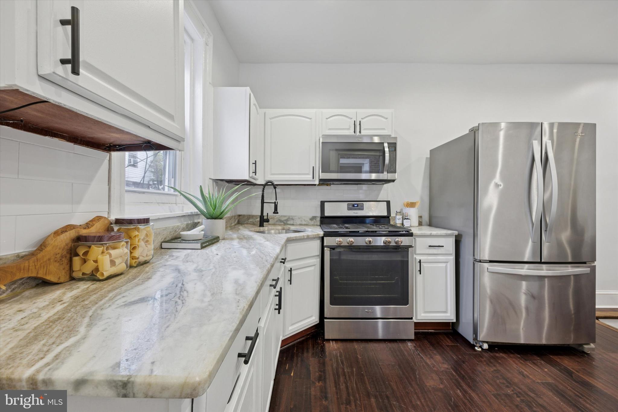 5754 LARCHWOOD AVENUE