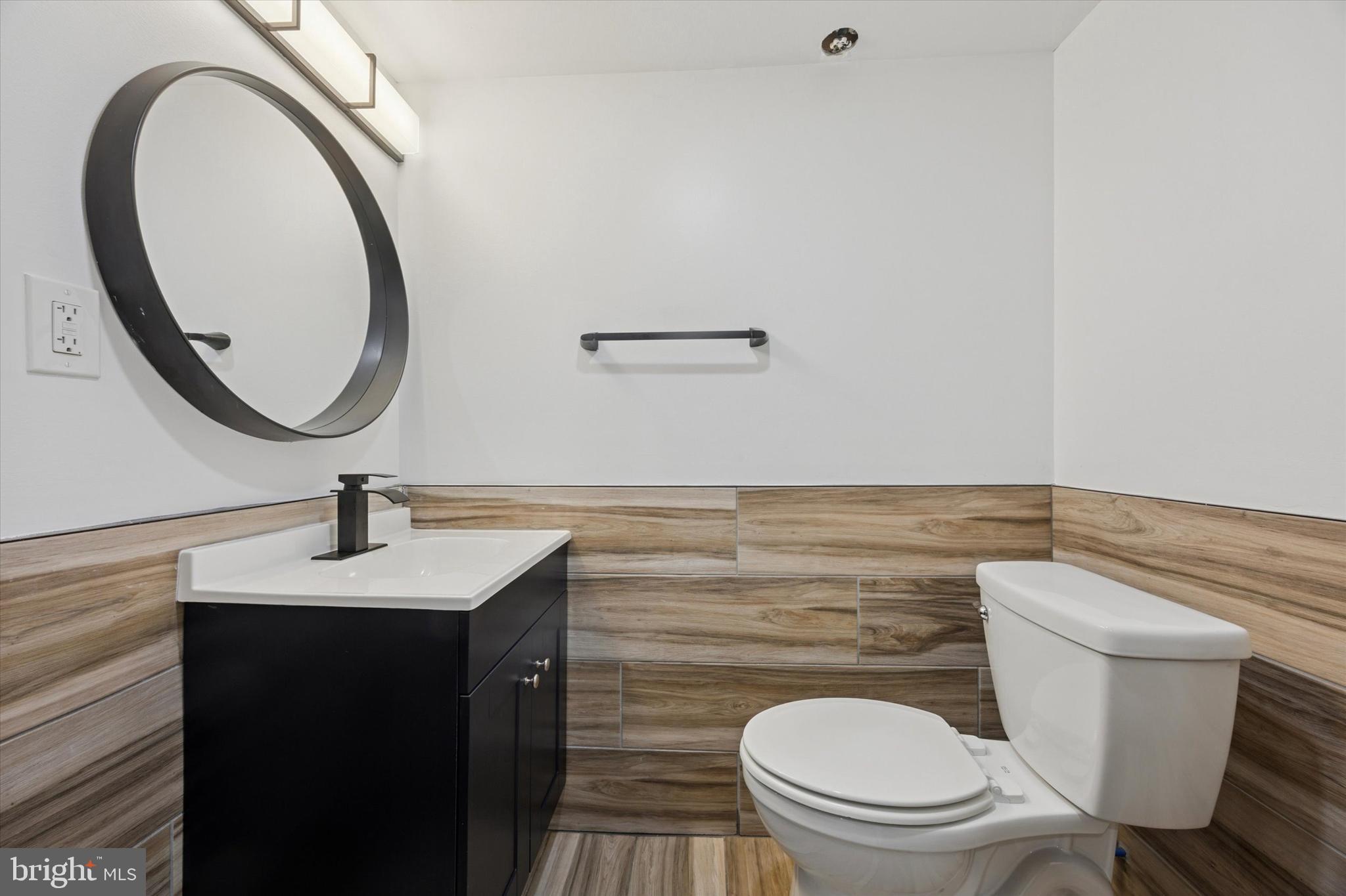 5754 LARCHWOOD AVENUE