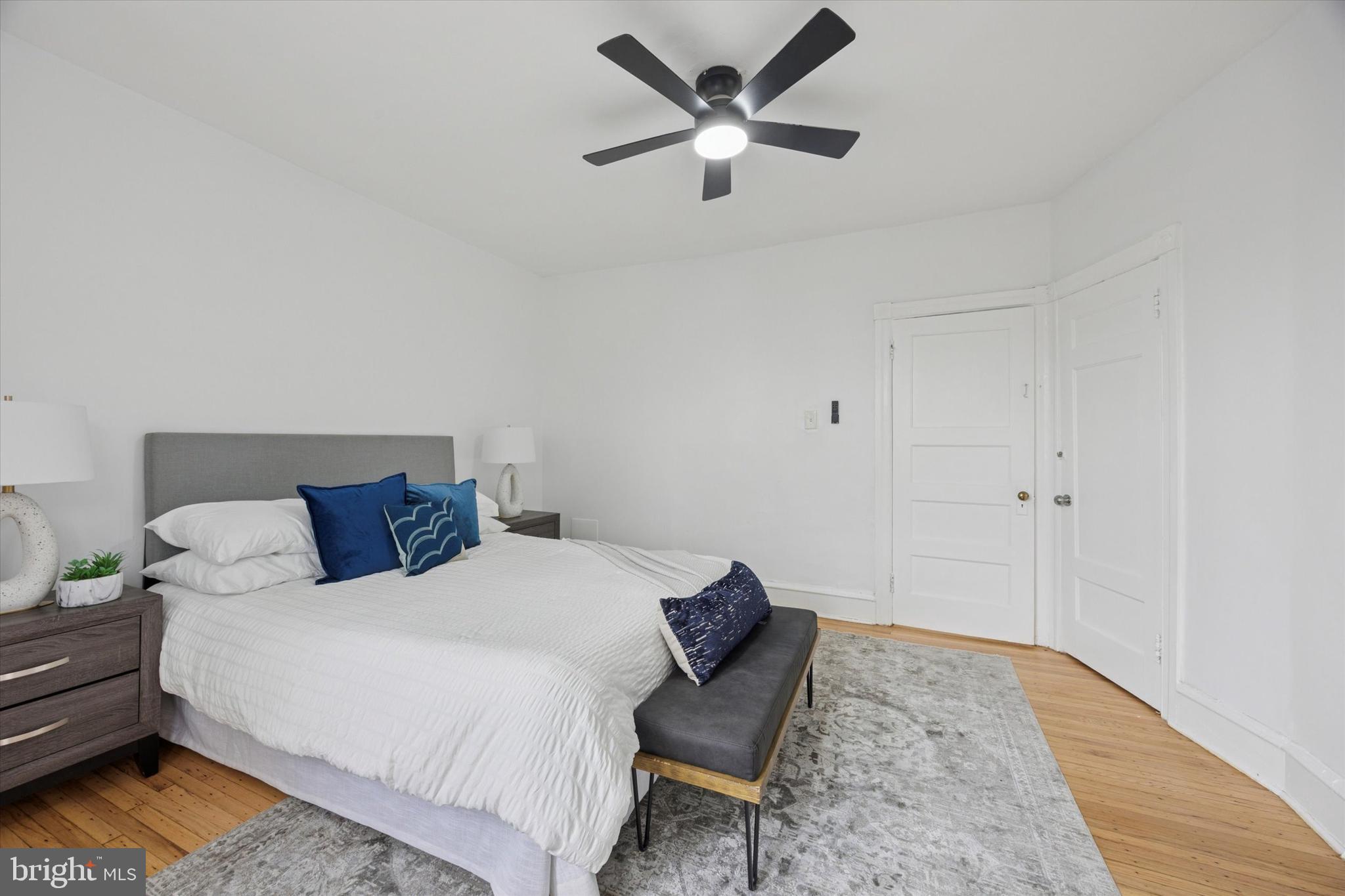 5754 LARCHWOOD AVENUE