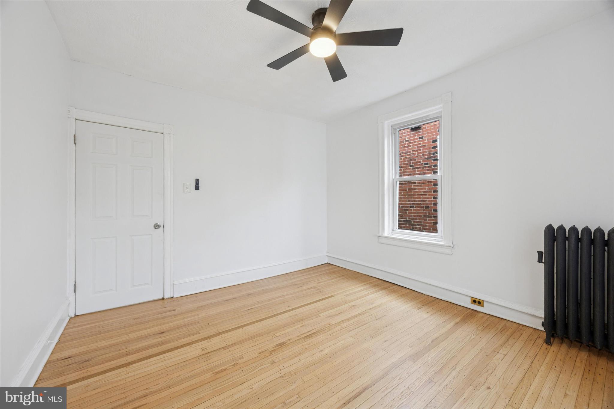 5754 LARCHWOOD AVENUE