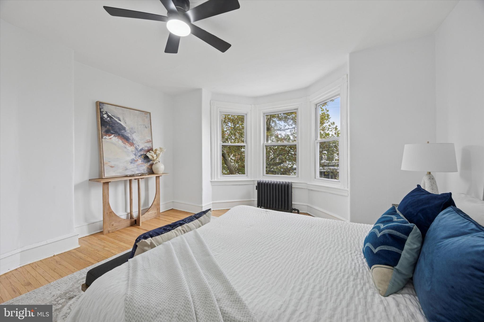 5754 LARCHWOOD AVENUE