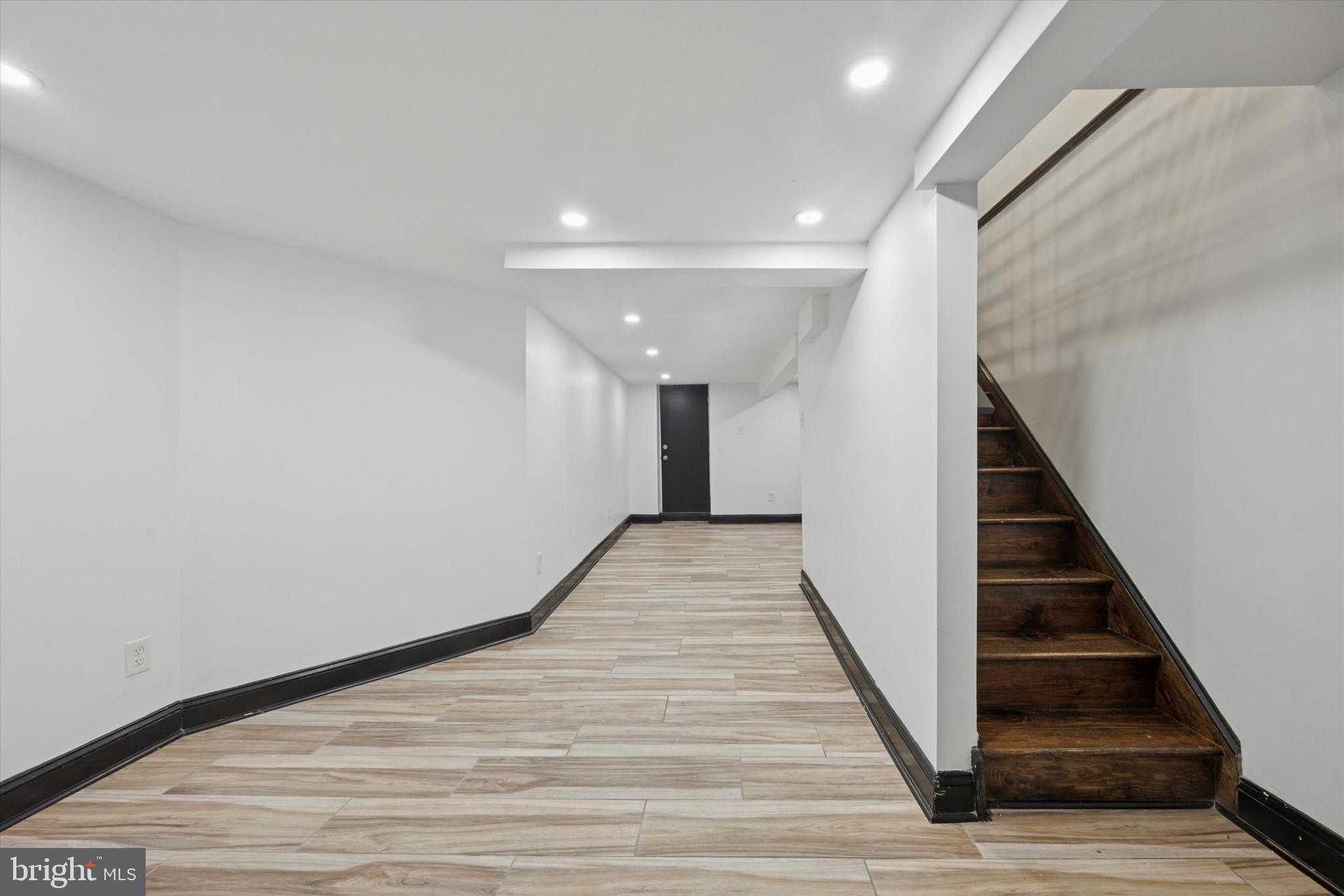 5754 LARCHWOOD AVENUE