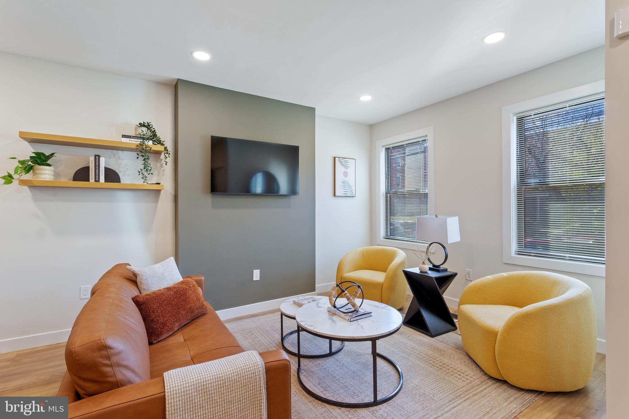 1507 W THOMPSON STREET