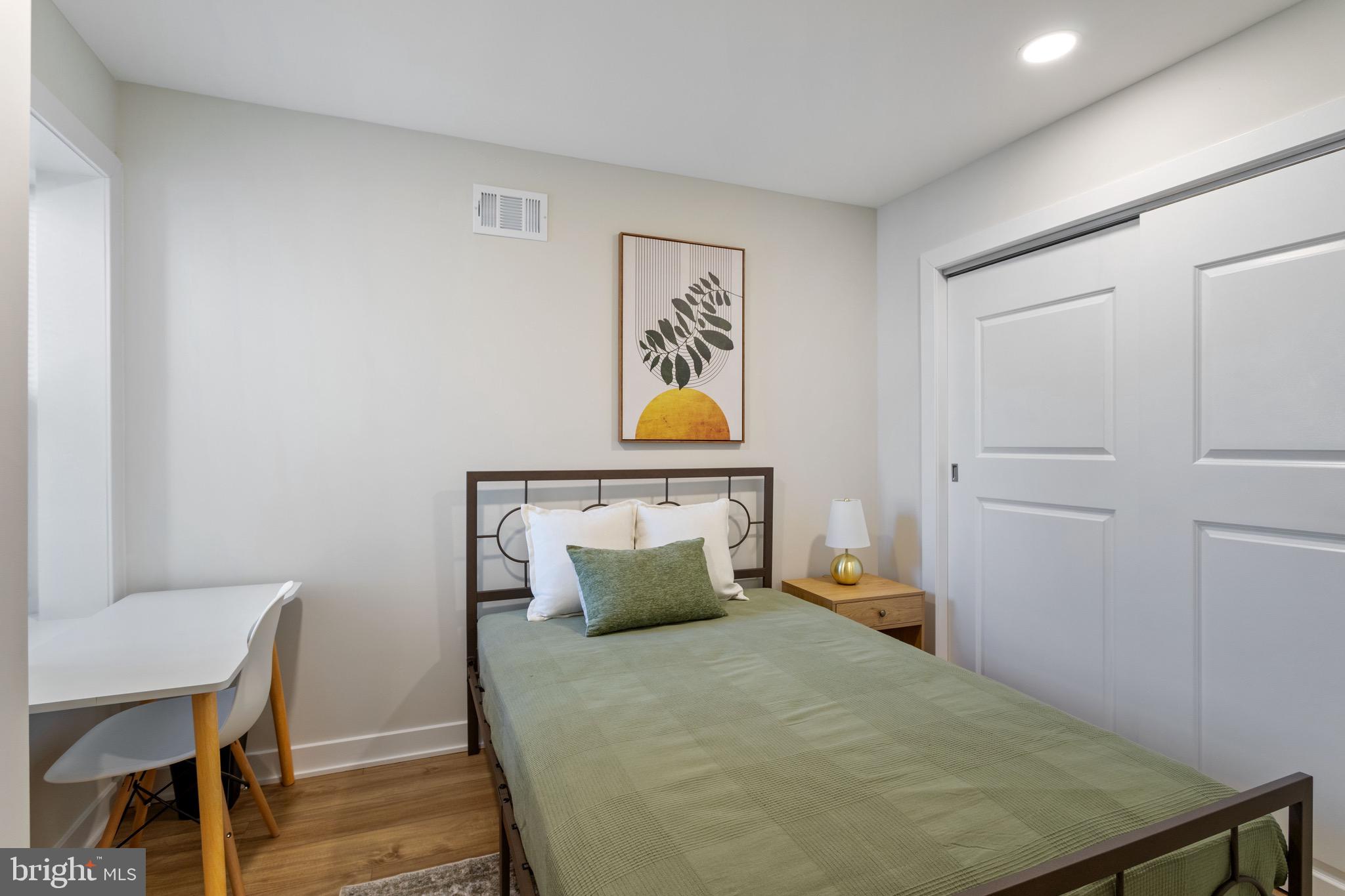 1507 W THOMPSON STREET