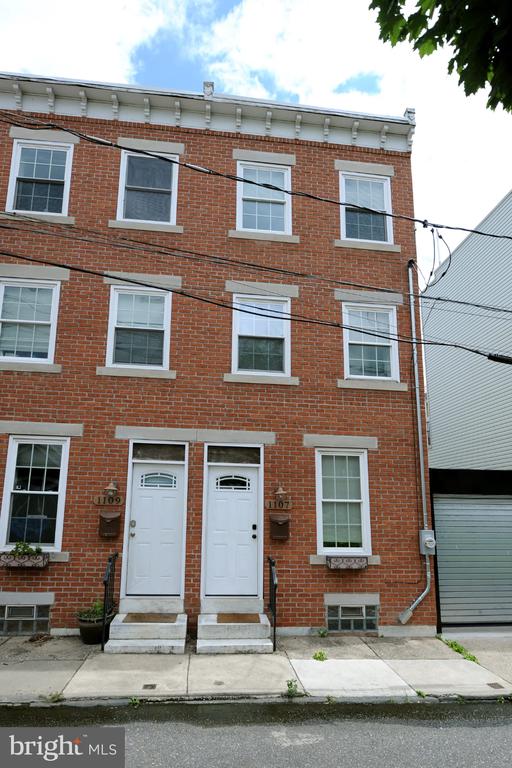1107 N LEE STREET