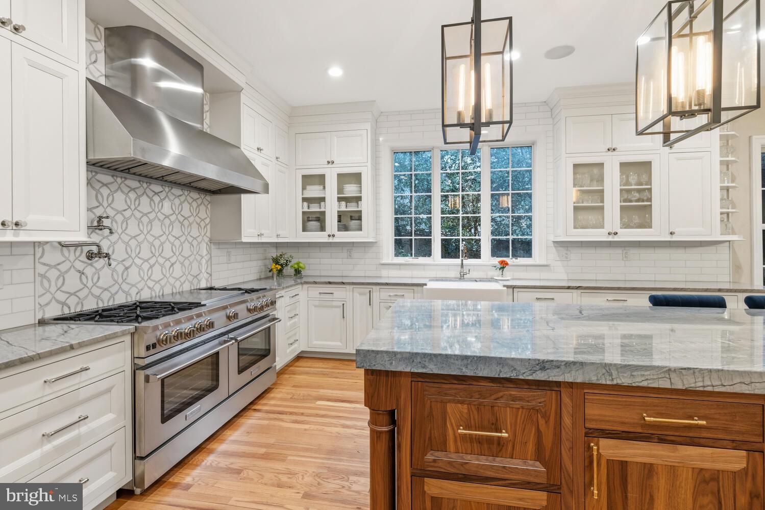 732 SAINT ANDREWS ROAD