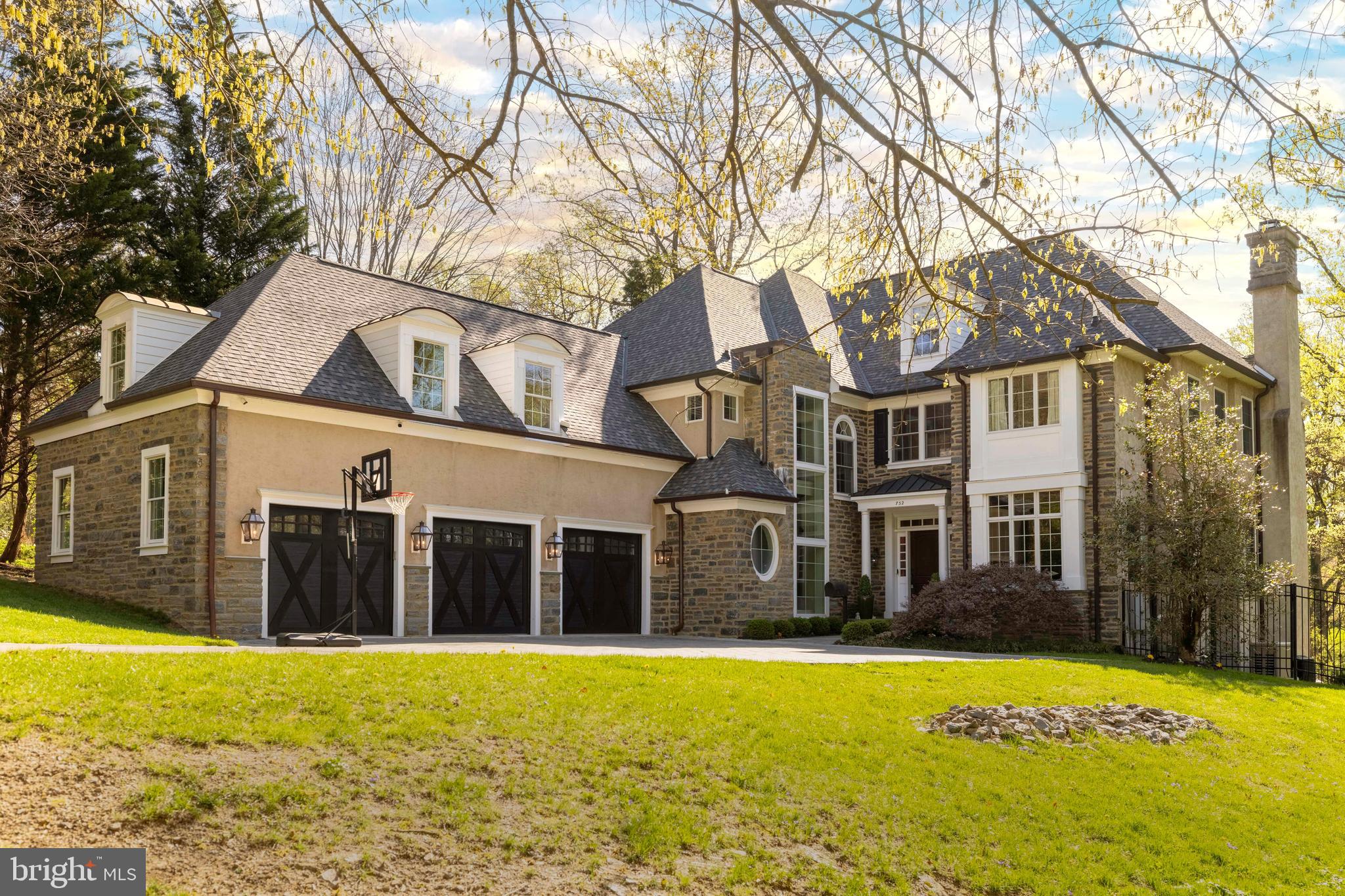 732 SAINT ANDREWS ROAD