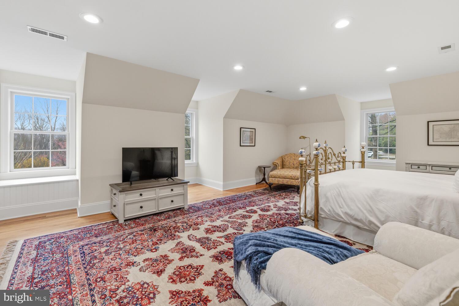 732 SAINT ANDREWS ROAD