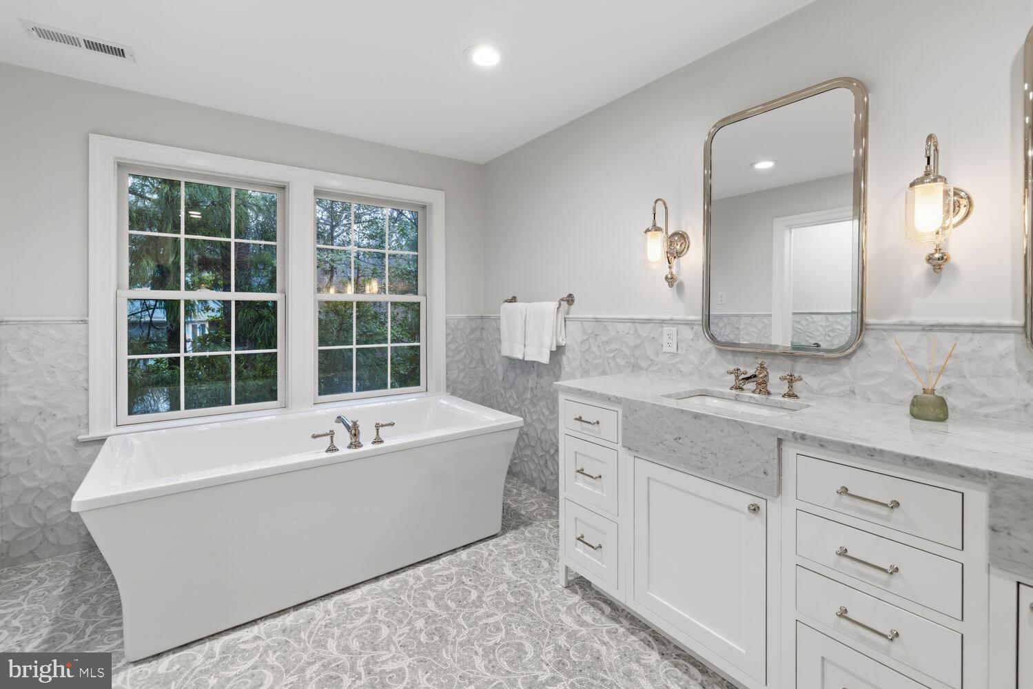 732 SAINT ANDREWS ROAD