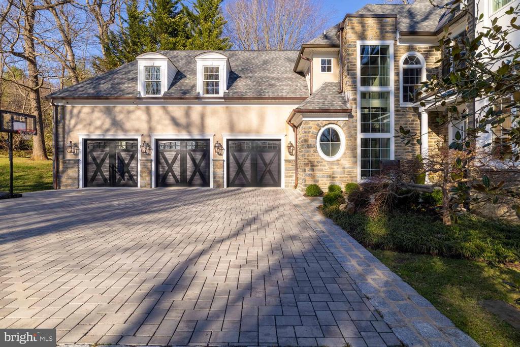 732 SAINT ANDREWS ROAD