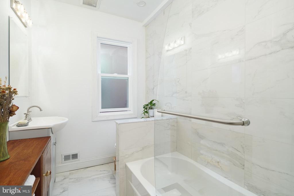 1013 S 25TH STREET