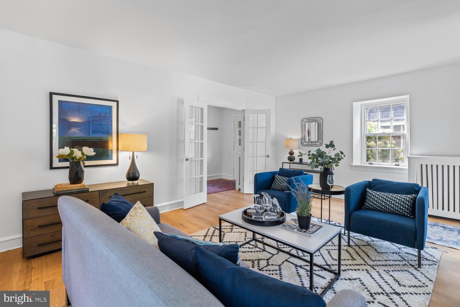 3318 W QUEEN LANE