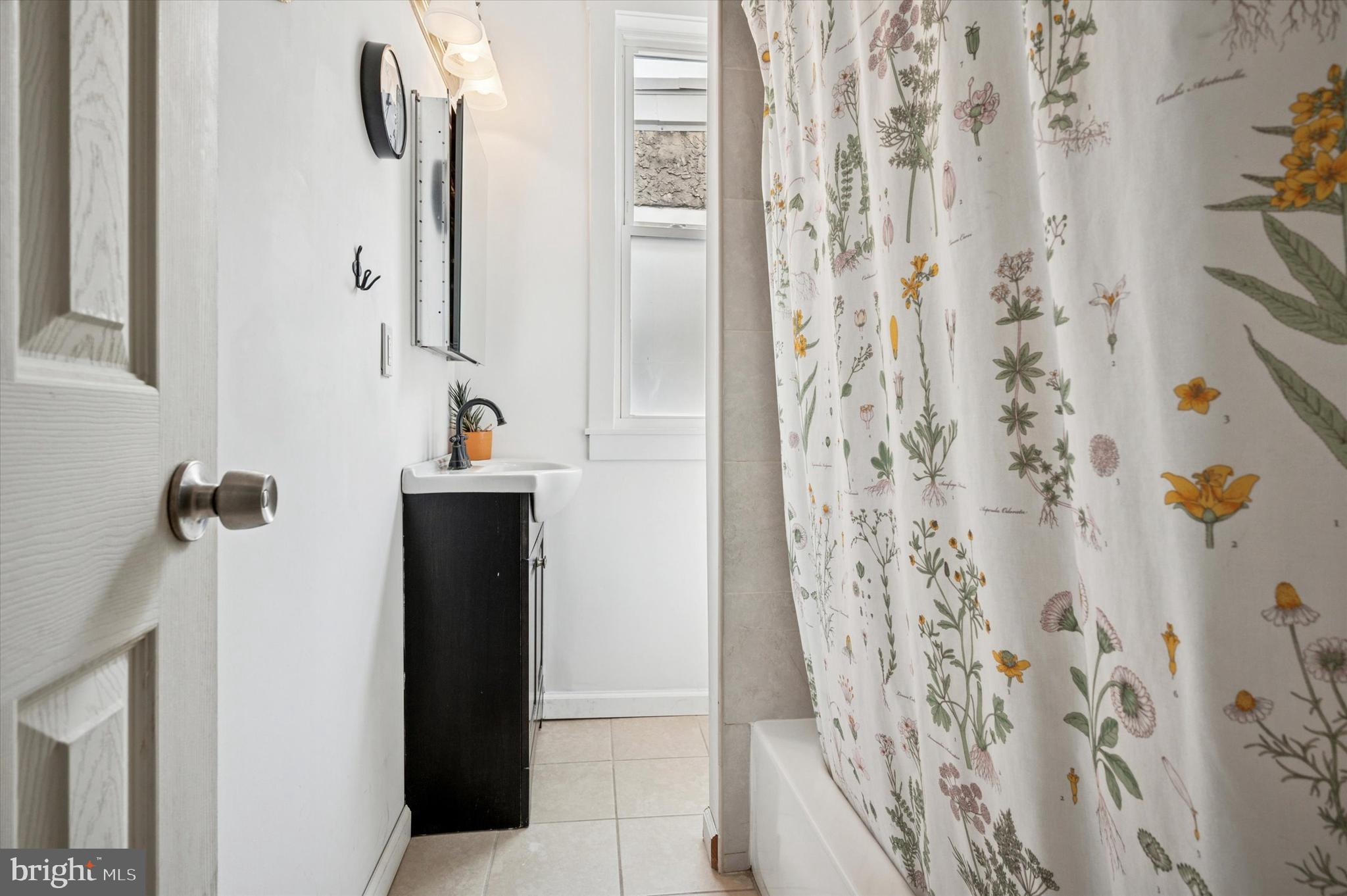 5326 KINGSESSING AVENUE