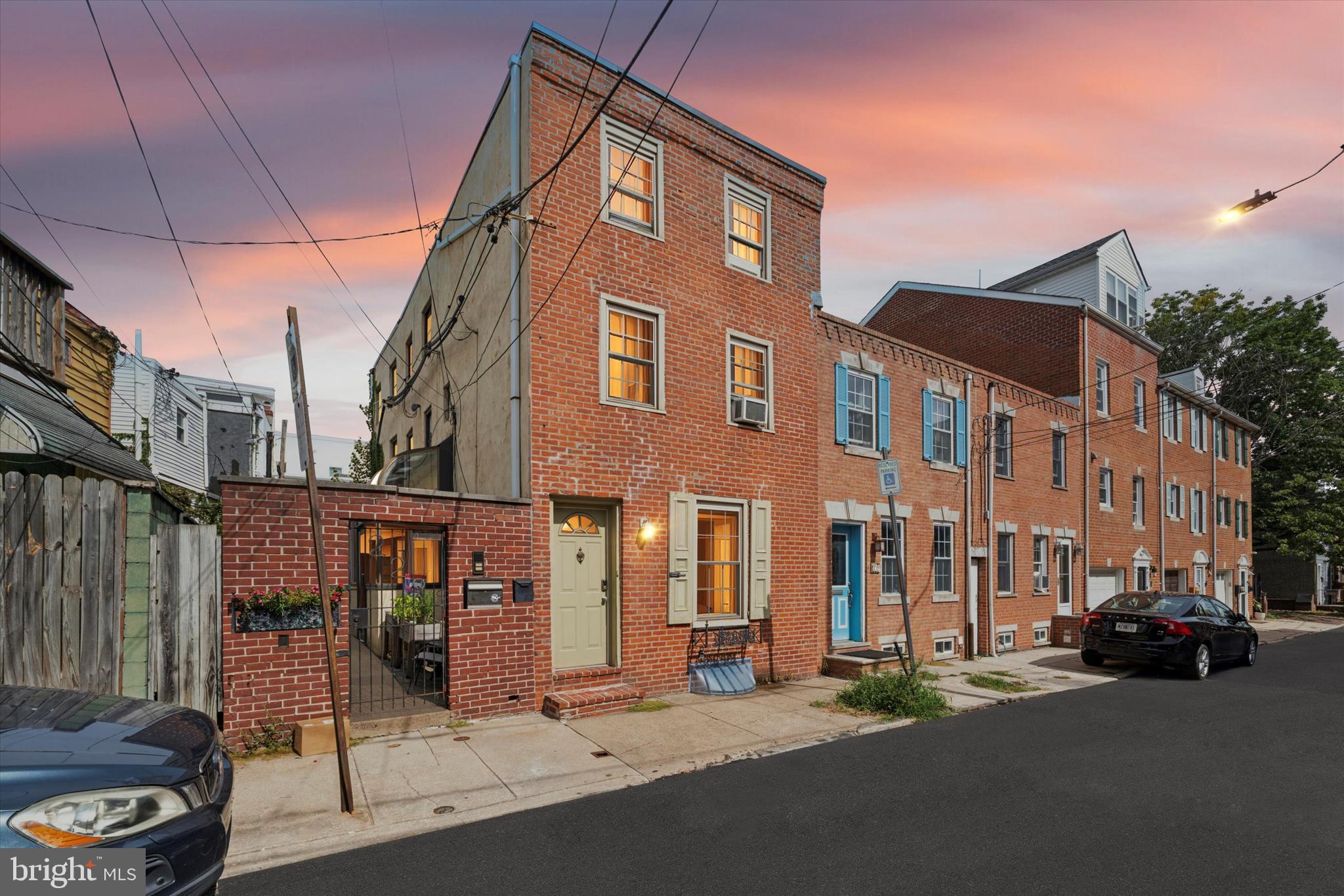 229 MANTON STREET