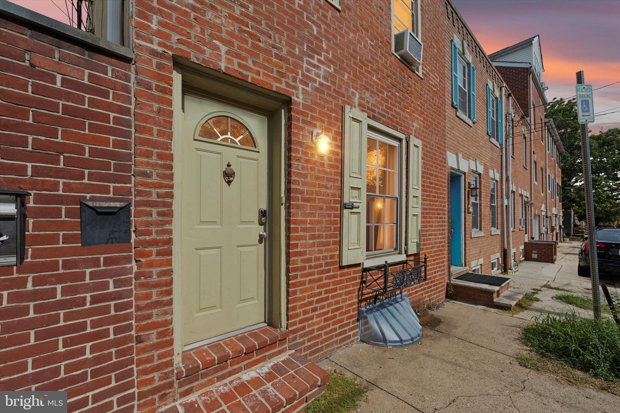 229 MANTON STREET