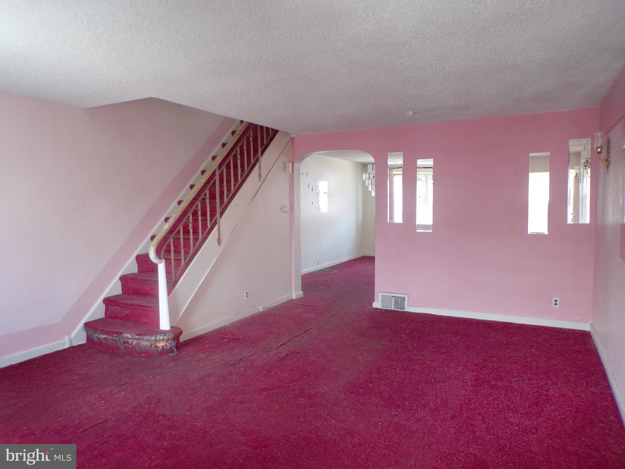 147 E FARISTON DRIVE