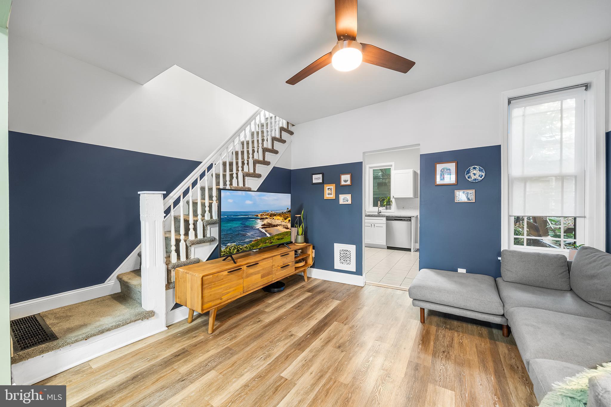 1542 N HOLLYWOOD STREET