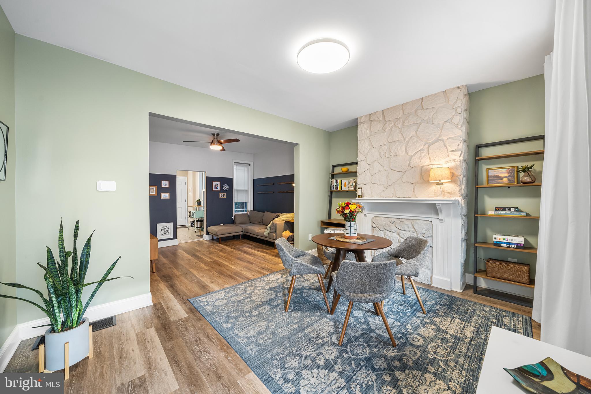 1542 N HOLLYWOOD STREET