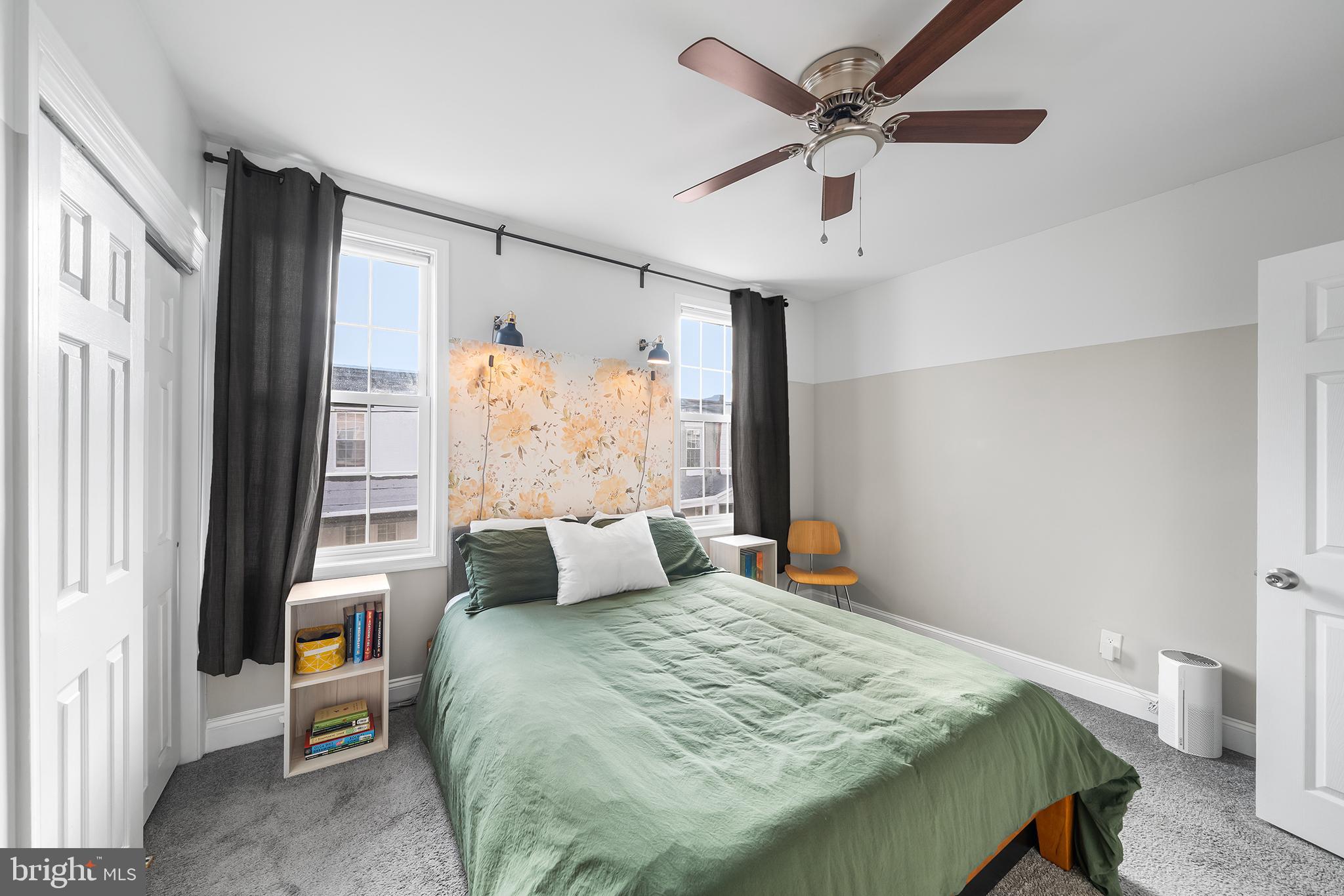 1542 N HOLLYWOOD STREET