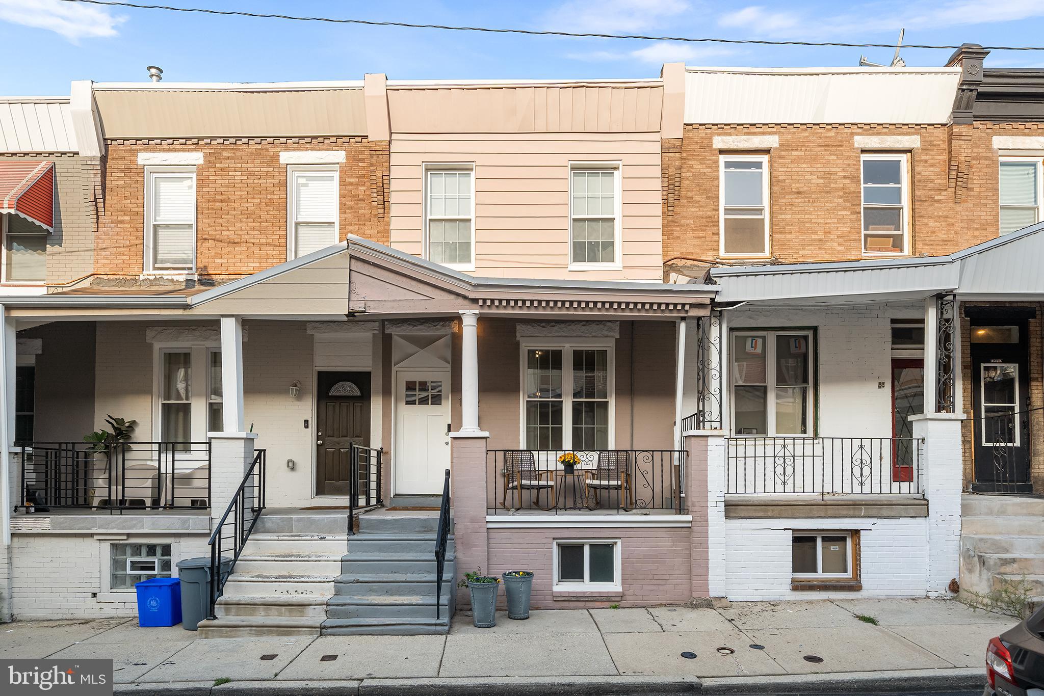 1542 N HOLLYWOOD STREET