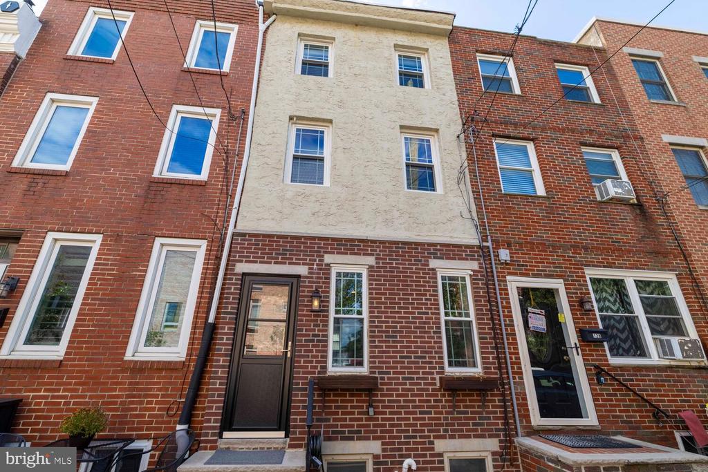 126 GREENWICH STREET