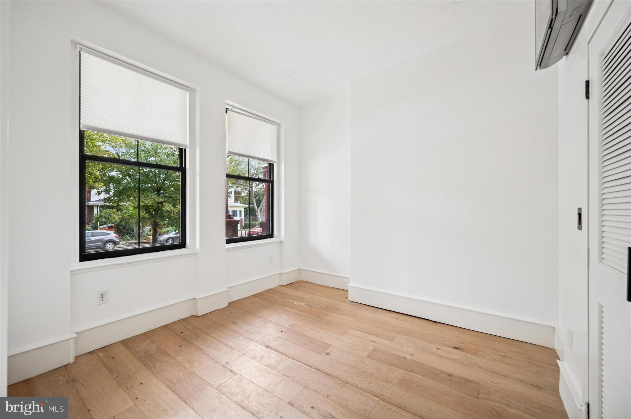 4923 WARRINGTON AVENUE