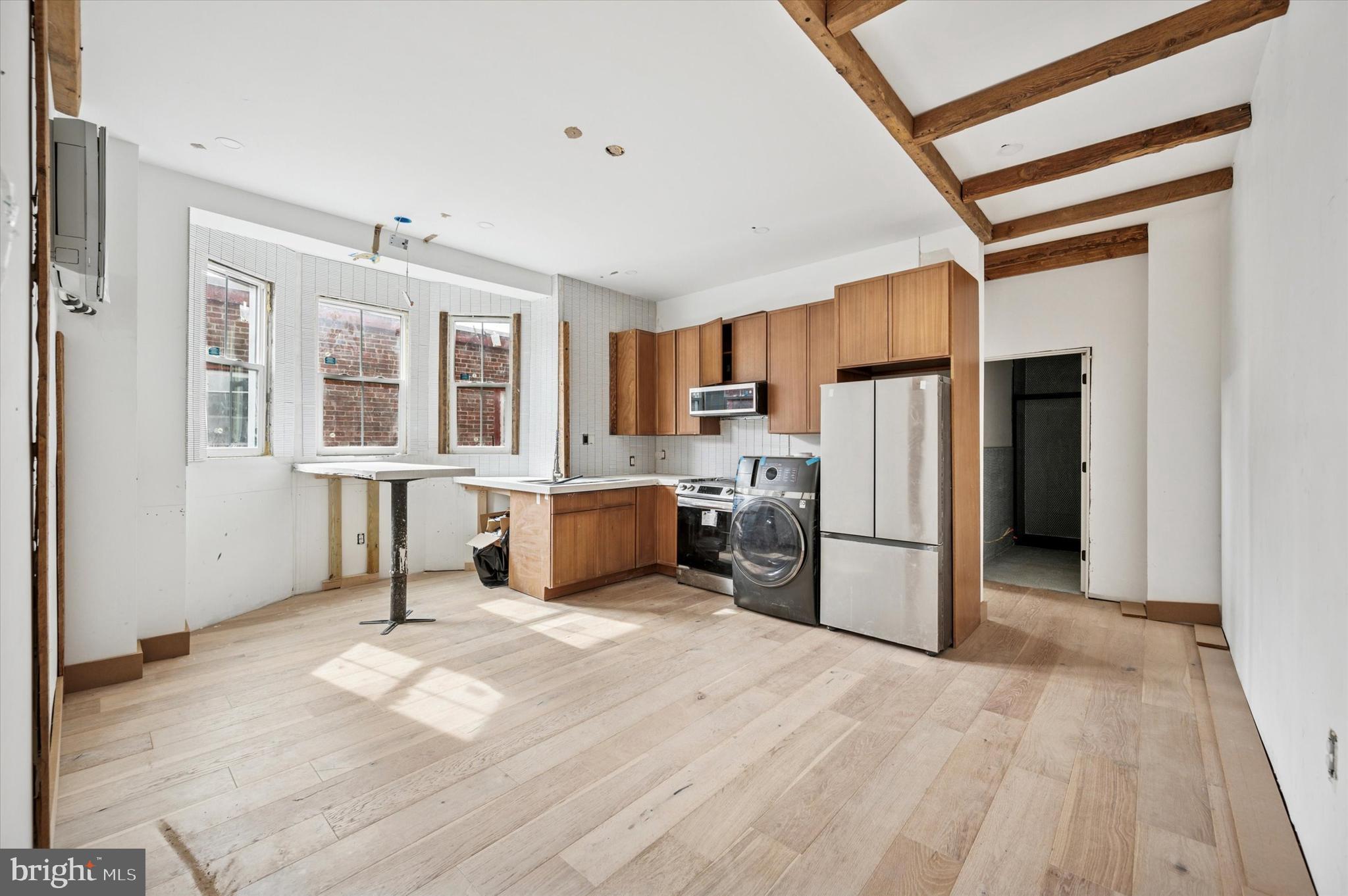 4923 WARRINGTON AVENUE