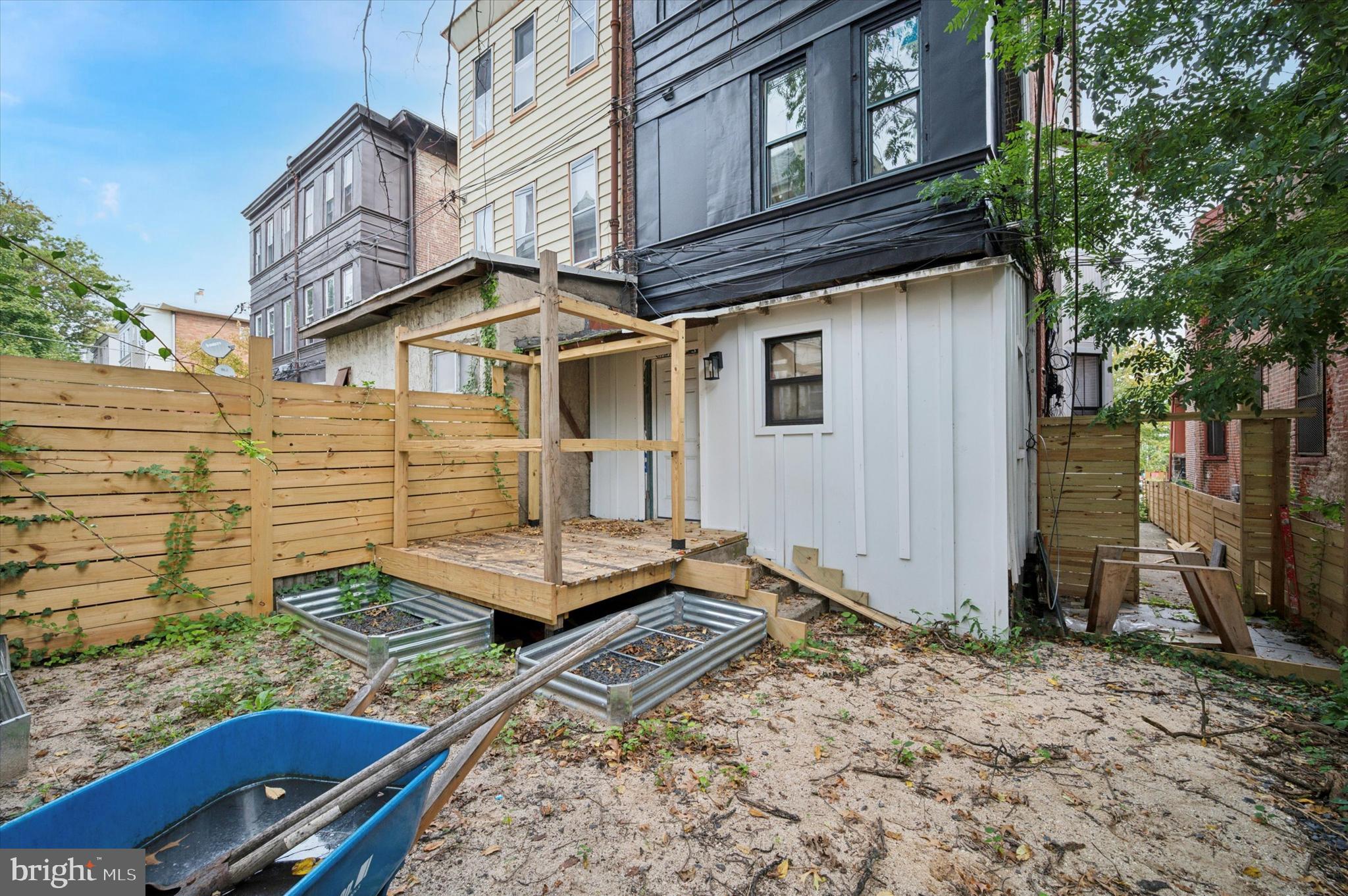 4923 WARRINGTON AVENUE