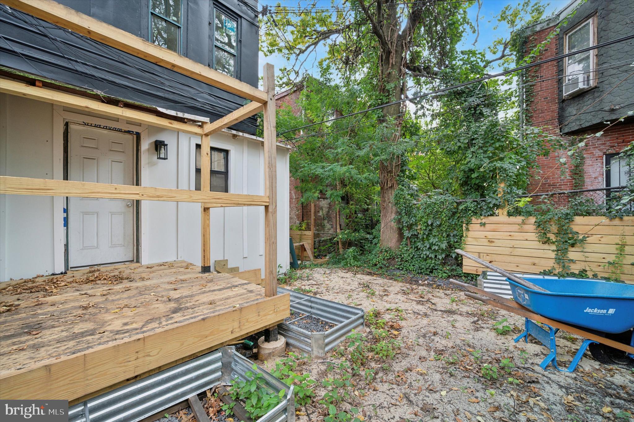 4923 WARRINGTON AVENUE