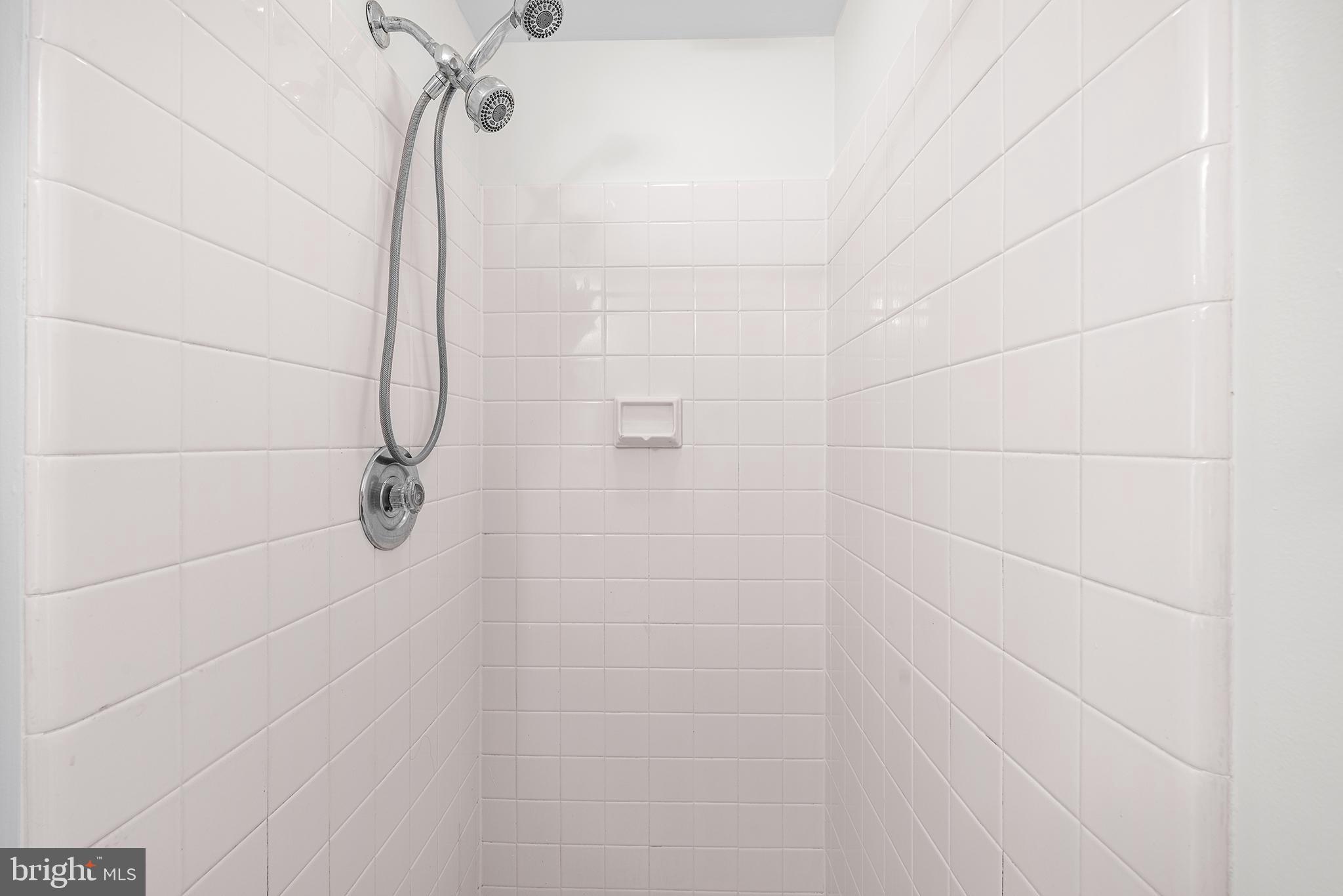 2231 GREEN STREET 00 5