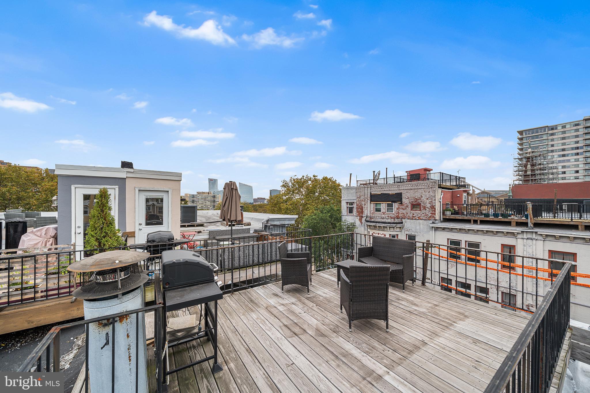 2231 GREEN STREET 00 5