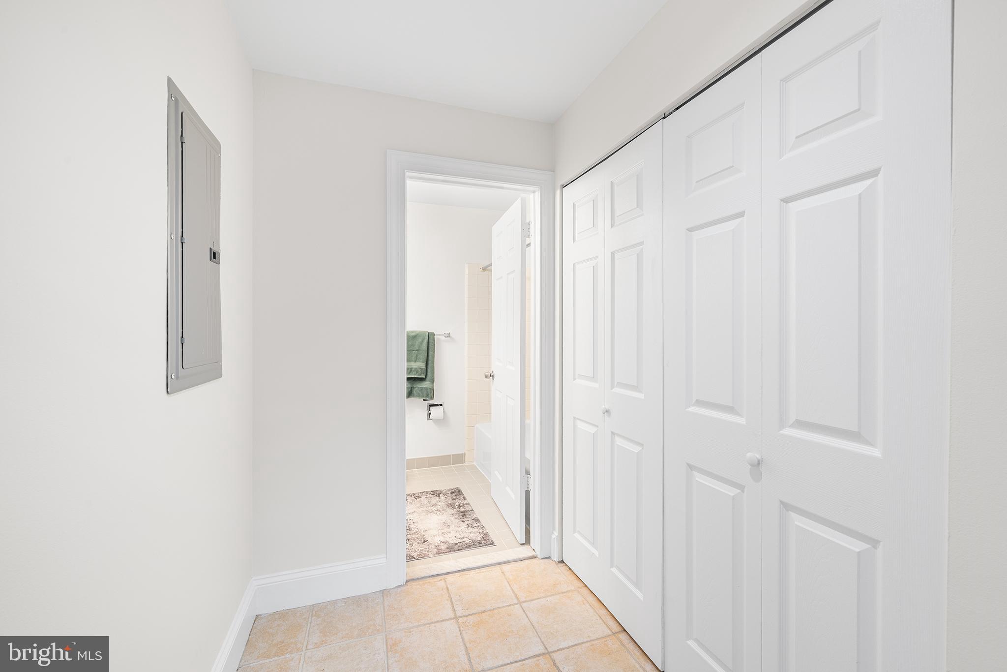 2231 GREEN STREET 00 5