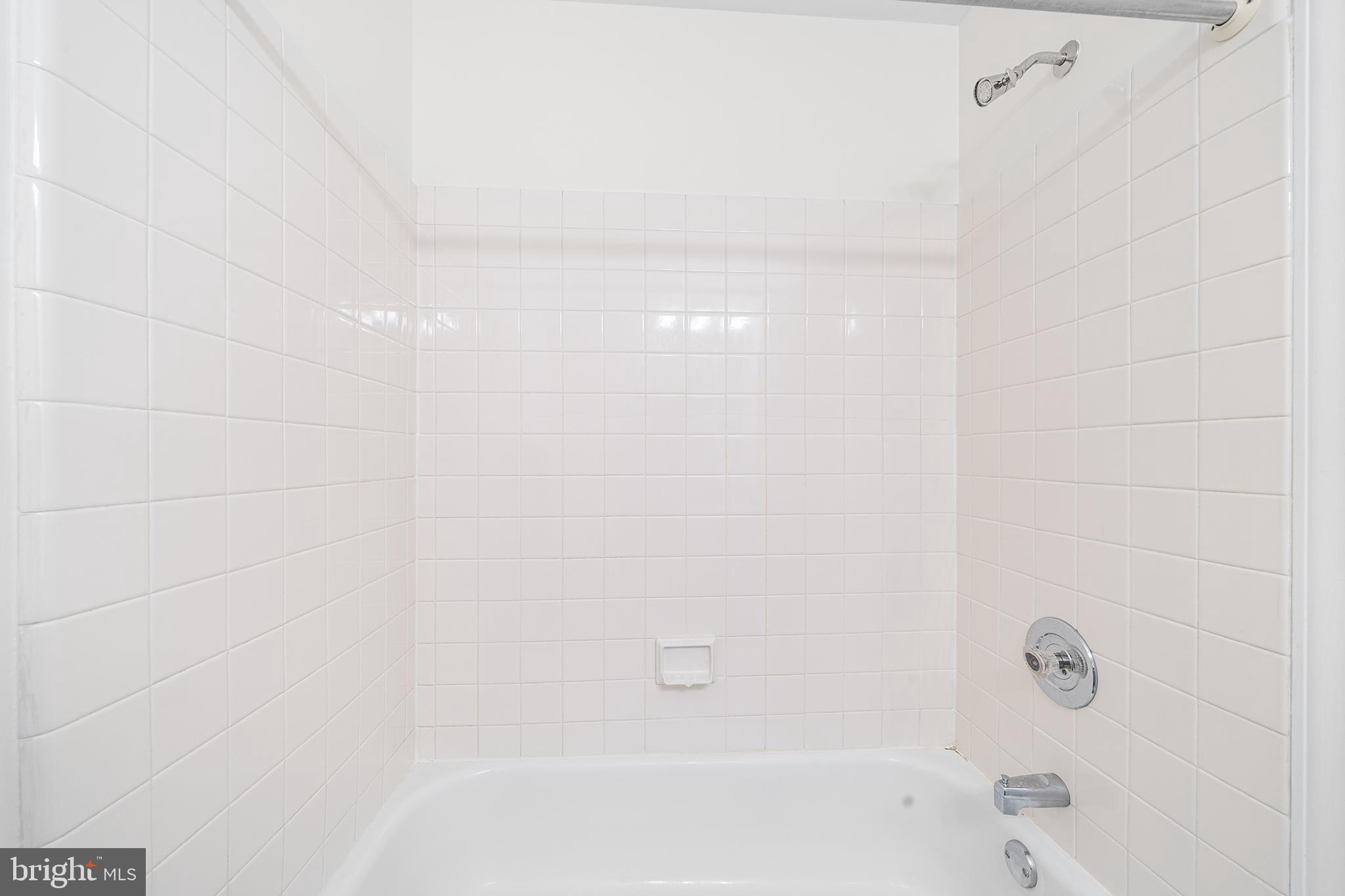 2231 GREEN STREET 00 5