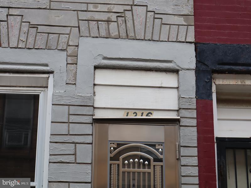 1216 W FIRTH STREET