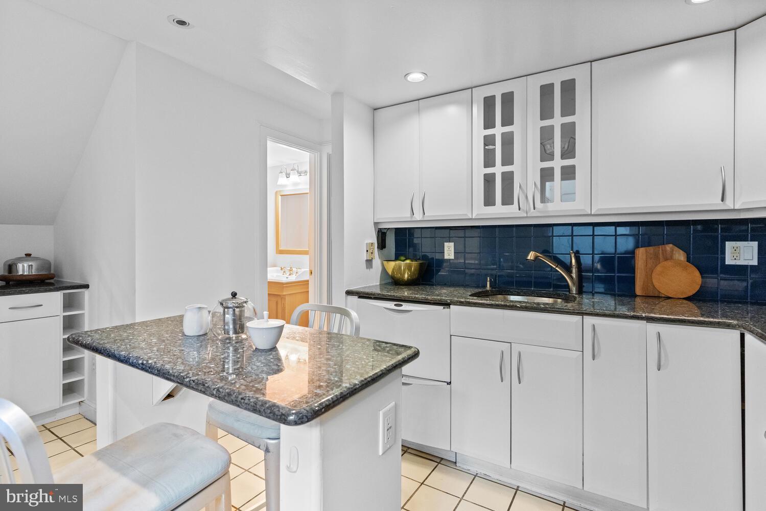 812 LOMBARD STREET 31